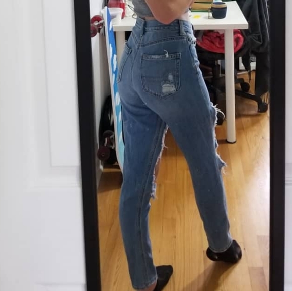 ripped mom jeans - AMERICAN EAGLE - Picture 3 of 4